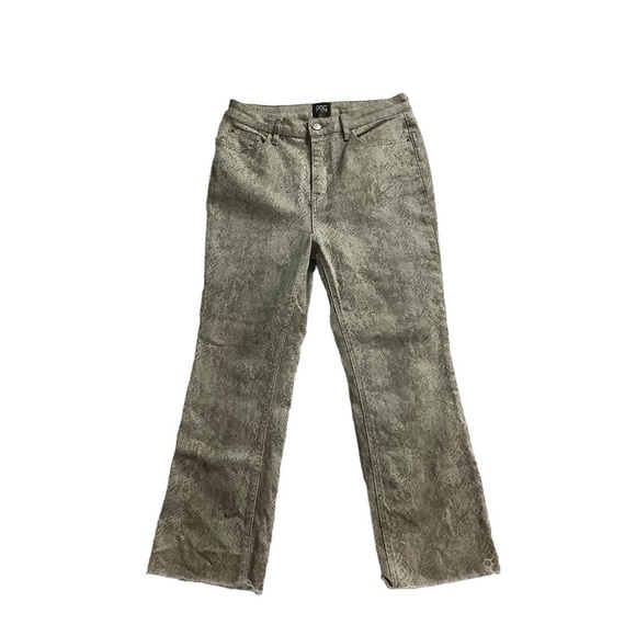BDG Jeans Sz 28 Kick-flare High-rise Cropped  Snakeskin Print Distressed Hem - Picture 1 of 6